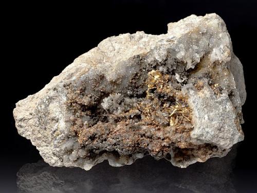 Gold
Sacarîmb (Nagyág), Deva, Hunedoara Co., Romania
11x7x4,5 cm
Large old specimen richly crystallized by Gold in sheets and wires. (Author: Simone Citon)