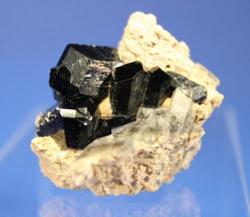 Schorl, Feldspar
Erongo Mountains, Erongo Region, Namibia
33 x 30 x 24 mm (Author: Don Lum)