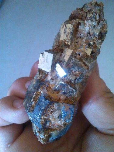 Pirita<br />Lourixe Quarry, Hermunde, Pol, Comarca de Meira, Lugo, Galicia / Galiza, Spain<br />9x3 cm<br /> (Autor: Javier Arribas)
