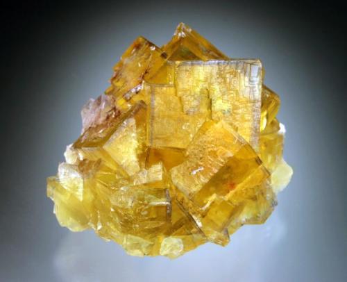 Fluorite
Annabel Lee Mine, Bethel Horizion, Harris Creek District, Hardin County, Illinios, USA
7x6x5 cm overall size (Author: Jesse Fisher)