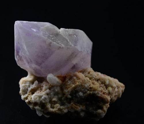 Quartz (variety amethyst)
Pakistan
60x40x35mm (Author: Walker)