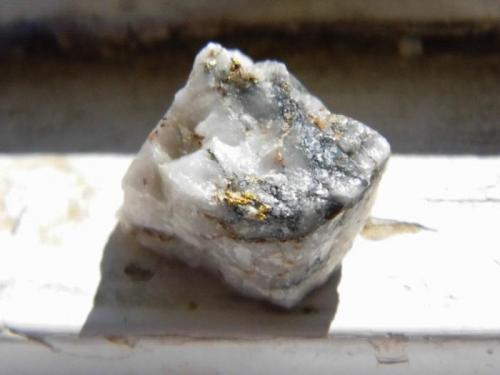 Gold on Quartz
Wright Hardgrave Mine, Kirkland Lake, Ontario, Canada
3x3 cm (Author: derrick)