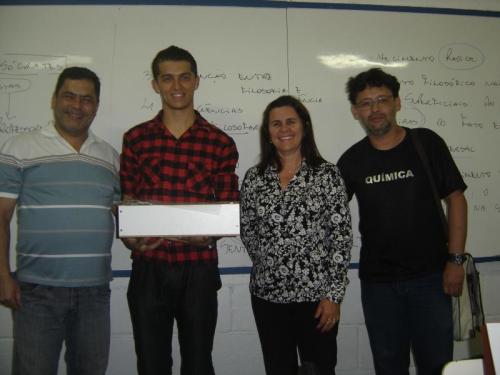 En la foto: Yo, el estudiante Bruno Garcya, Profesora Tania Fonseca y el profesor Alex Almeida (Autor: Anisio Claudio)