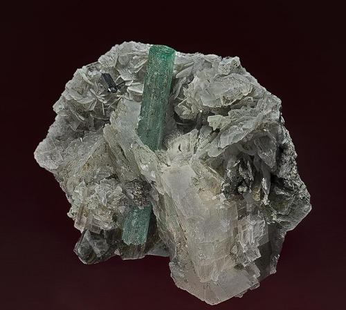 Beryl, Calcite, Muscovite, Pyrite, Rutile
Rist Mine, Hiddenite, Alexander Co., North Carolina, USA
6.3 x 5.0 cm. (Author: am mizunaka)