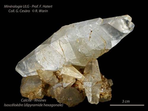 Calcite
Rhisnes, Namur Prov., Belgium
11 cm wide
Dipyramid L {88.3} (dominant)
Rhombohedron {10.1} (top) (Author: Roger Warin)