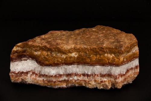 Calcita
Cerro de Torrecillas, Yerbaniz, Durango, México
27x12 cm (Autor: victor chaul chamut)