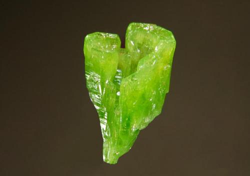 Pyromorphite
Daoping Mine, Gongcheng Co., Guilin Pref., Guangxi Zhuang AR, China
1.6 x 2.5 cm. (Author: crosstimber)