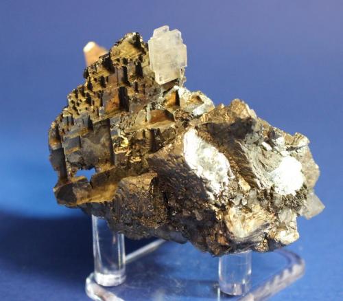 Pyrite, Barite
Bou Nahas, Oumjrane Alnif, Er Rachidia, Morocco
8.5 x 5.8 x 5 cm (Author: Don Lum)