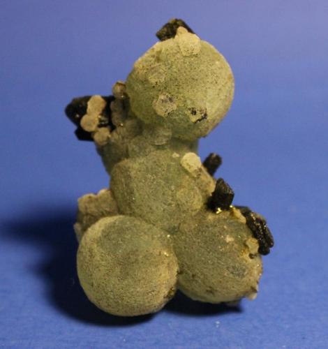 Prehnite, Epidote
Djouga, Benduko, Keyes Region, Mali
6.7 x 6.0 x 4.9 cm (Author: Don Lum)