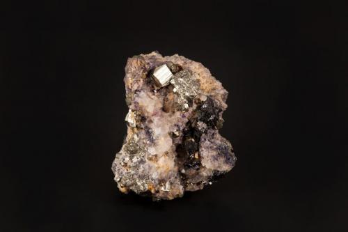 Pirita con fluorita y esfalerita
Mina de Ojuela, Mapimí, Durango, México
9x7 cm (Autor: victor chaul chamut)