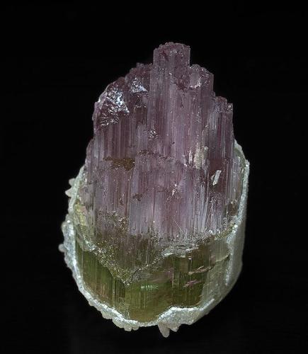 Tourmaline
Himalaya Mine, Mesa Grande District, San Diego Co., California, USA
2.0 x 3.5 cm (Author: am mizunaka)