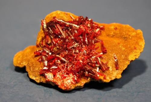 Realgar, Orpiment
Quiruvilla, Santiago de Chuco, La Libertad, Peru
6.6 x 5 cm (Author: Don Lum)