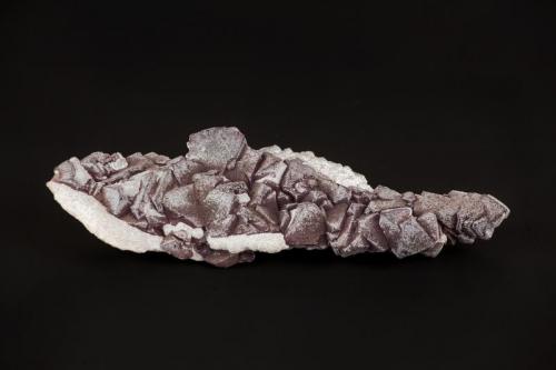 Fluorita
Mina El Tule. Melchor Múzquiz, Múzquiz, Coahuila, México
17x7 cm (Autor: victor chaul chamut)