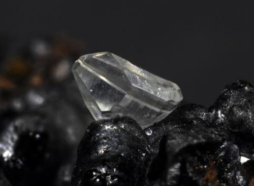 Cerussite
La Gitana Mine, Mestanza, Ciudad Real, Spain
FOV 5,61mm
3x. Focus rail MacroRail. Canon EOS 600D. Ikea lights
Photo: Oscar Fernández Arcís, Mineral: Manuel de Torres (Author: ofarcis)