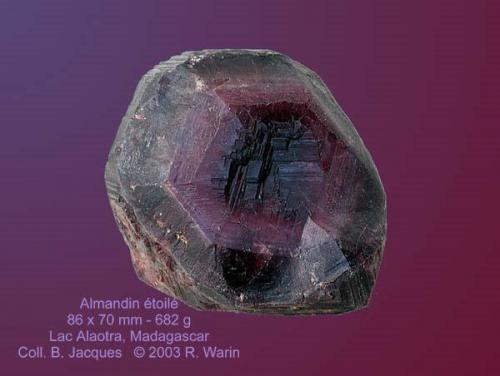 Almandine "Star Garnet"
Fanotaniana, Lake Alaotra, Madagascar. (Author: Roger Warin)