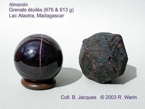 Almandine "Star Garnet"
Fanotaniana, Lake Alaotra, Madagascar.
2 other specimens (Author: Roger Warin)