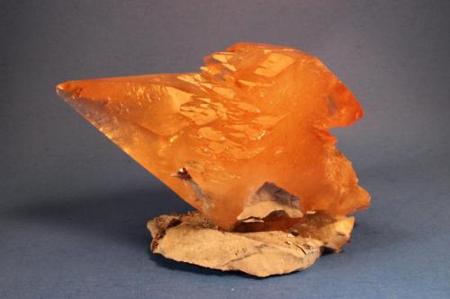 Calcite, Sphalerite, Galena
Elmwood Mine, Smith County, Tennessee, USA
14.5 x 10 x 10 cm (Author: Don Lum)