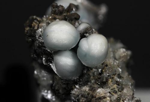 Hemimorphite
Rowley mine. Maricopa Co. Arizona. USA
FOV 18,39mm
1x. Focus rail MacroRail. Canon EOS 600D. Ikea lights
Photo: Oscar Fernández Arcís, Mineral: Manuel de Torres (Author: ofarcis)