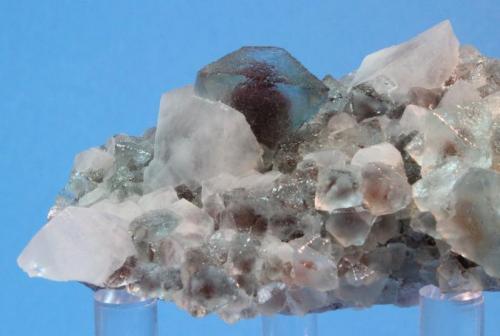 Fluorite, Hematite
Riemvasmaak, Northern Cape Province, South Africa
6.7 x 4.1 cm
Fluorite with hematite inclusions (Author: Don Lum)