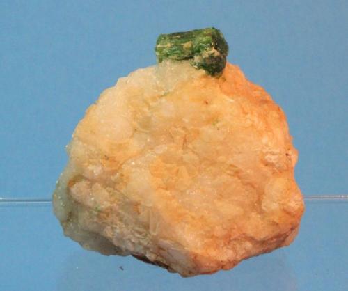 Pargasite
near Aliabad, Hunza Valley, Hunza, Pakistan
4.5 x 3.7 cm (Author: Don Lum)