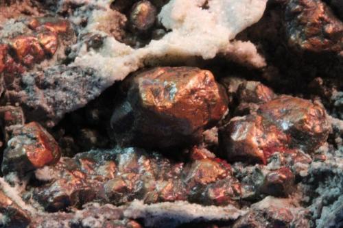 Copper
Clark Mine, Copper Harbour, Keeweenaw County, Michigan, USA
11.5 x 6.5 x 4.3 cm (Author: Don Lum)