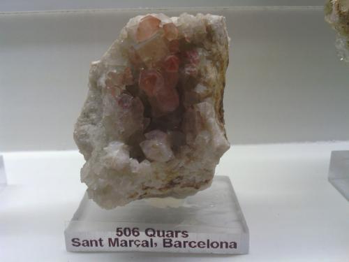 Cuarzo hematoideo sobre fluorita
Mines de Sant Marçal, Montseny, Viladrau, Osona, Girona, Catalunya, España
4 x 4 x 4 cm
 (Autor: DavidSG)