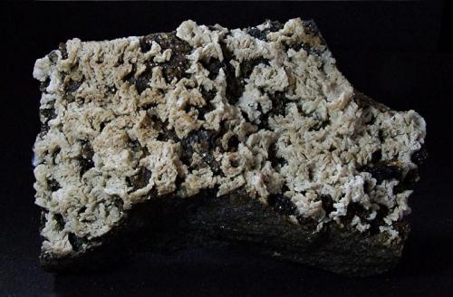Ankerite, Siderite, Sphalerite, Quartz
Brownley Hill Mine, Nenthead, Cumbria, England, UK.
80 x 55 mm (Author: nurbo)