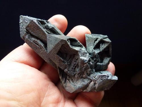 Hematite pseudo Magnetita (Martita)
Volcán Payún Matru, Malargüe, Mendoza, Argentina
9 x 5 cm. (Autor: javier ruiz martin)