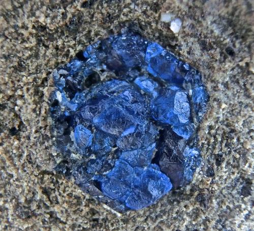 Haüyna
Costa de Arucas, Gran Canaria, Islas Canarias, España.
Ancho de imagen 2 cm. La cristalización mide 1 x 1,5 cm (Autor: María Jesús M.)