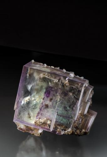 Fluorite
Yaogangxian Mine, Yizhang, Chenzhou, Hunan, China
7.4 cm x 6.7 cm x 6.2 cm (Author: Gail)