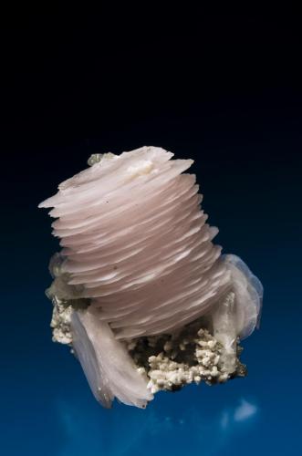 Calcite with milky quartz, hedenbergite and magnetite. 
Huanggang Mine, Kèshíkèténg Qí, Chifeng, Inner Mongolia A.R., China  
4.5 cm x 5.5 cm x 3.4 cm (Author: Gail)