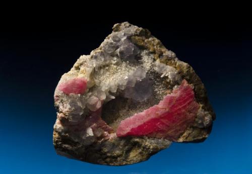 Rhodochrosite with Fluorite, quartz and kutnohorite. 
Wutong Mine, Liubao, Guanxizhuang A.R., China
14.4 cm x 10.7 cm x 7.1 cm (Author: Gail)