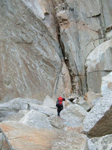 The ladders leading to the Courvercle Hut from the Leschaux Glacier. This photo was taken much later in 2005, the ladders are in a different position to what they were in 1991. They are longer and steeper now, if I remember rightly. (Author: Mike Wood)