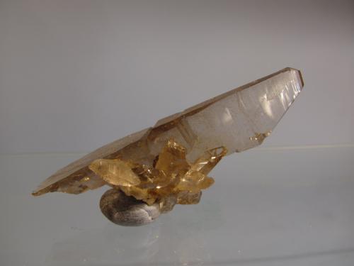 Smoky Quartz
Aiguille du Moine, Mont-Blanc massif, France
47mm x 15mm x 13mm
Same specimen as above (Author: Mike Wood)