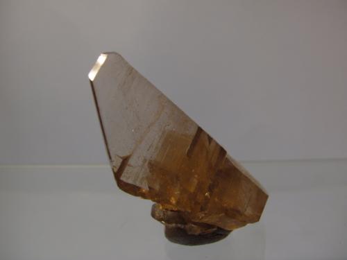 Smoky Quartz
Aiguille du Moine, Mont-Blanc massif, France
47mm x 15mm x 13mm
Same specimen as above (Author: Mike Wood)