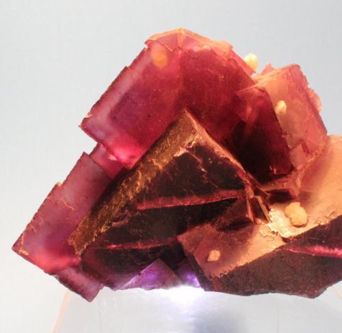 Fluorite
Rosiclare mine, Rosiclare, Rosiclare Sub-district, Illinois, USA
11 x 7.5 cm (Author: Don Lum)