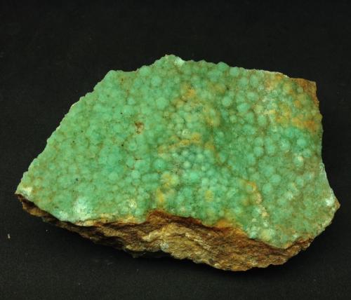 Fluorita<br />Singuerlín outcrops, Castellar Hill (Marina Range), Singuerlín, Santa Coloma de Gramenet, Comarca Barcelonès, Barcelona, Catalonia / Catalunya, Spain<br />10 x 8 cm<br /> (Autor: Emilio Téllez)
