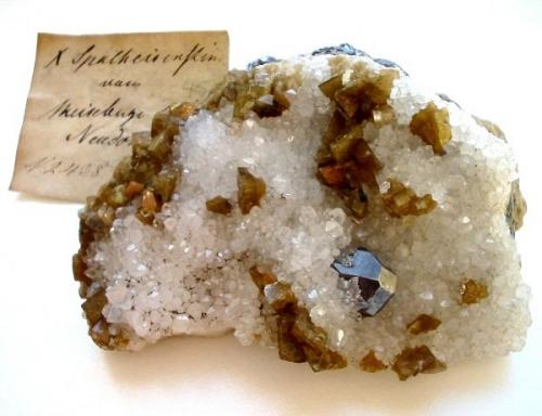 Galena, siderite, quartz
Meiseberg mine, Neudorf, Harz, Saxony-Anhalt, Germany
1,5 cm crystal (Author: Andreas Gerstenberg)