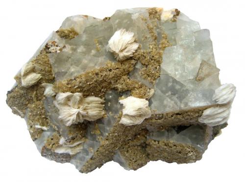 Fluorite, baryte (white), dolomite (brown)
Tannenboden Mine, Wieden, Black Forest, Baden-Württemberg, Germany
9,5 x 7 cm (Author: Tobi)