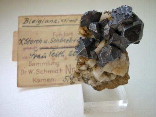 Galena, dolomite
Storch & Schöneberg mine, Gosenbach, Siegerland, Northrhine-Westphalia, Germany
5 x 3,5 cm (Author: Andreas Gerstenberg)