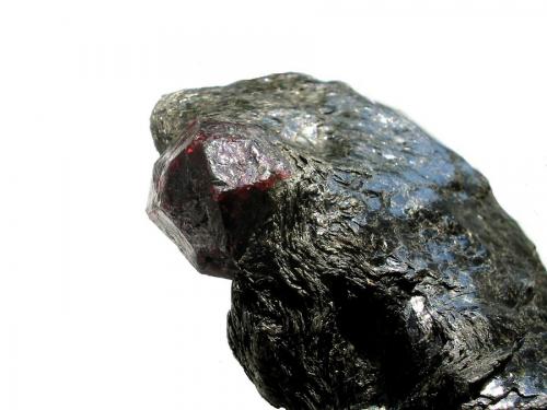 Almandine
Ansprung, Zöblitz, Erzgebirge, Saxony, Germany
2 cm crystal (Author: Andreas Gerstenberg)