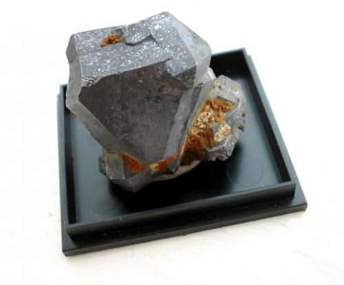 Galena
Alter Grimberg mine, Niederdielfen, Siegerland, Northrhine-Westphalia, Germany
3,8 x 3,5 cm (Author: Andreas Gerstenberg)