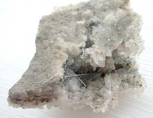 Stibnite, quartz
Bautenberg mine, Wilden, Siegerland, Northrhine-Westphalia, Germany
5,5 x 4 cm (Author: Andreas Gerstenberg)