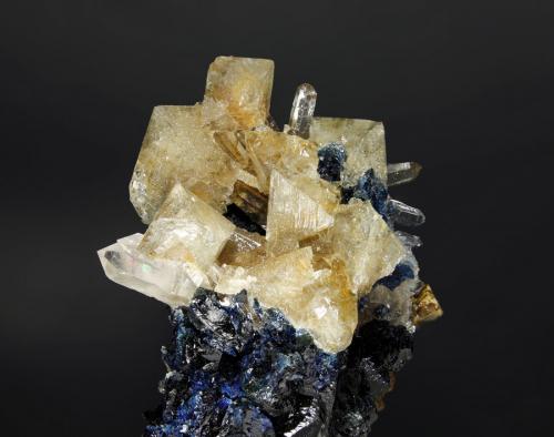 Wardite. Lazulite
Rapid Creek, Yukon, Canada
FOV 3,16cm
0,58x. Focus rail MacroRail. Canon EOS 600D. Ikea lights. 
Photo: Oscar Fernández Arcís, Mineral: Manuel de Torres (Author: ofarcis)