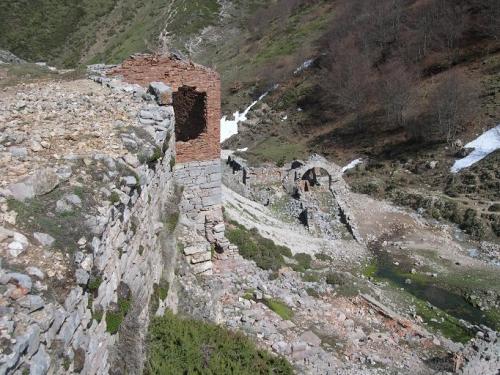 Ruinas de la mina
Mina Divina Providencia, Villanueva de Pontedo, Cármenes, León, Castilla-León, España (Autor: minero1968)