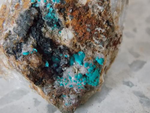 Rosasita<br />Berta Quarry, Can Domènech Hill, Roques Blanques Mountains, Sant Cugat del Vallès-El Papiol, Comarca Vallès Occidental / Baix Llobregat, Barcelona, Catalonia / Catalunya, Spain<br />5 x 3,5 x 2 cm.<br /> (Autor: Carles Rubio)