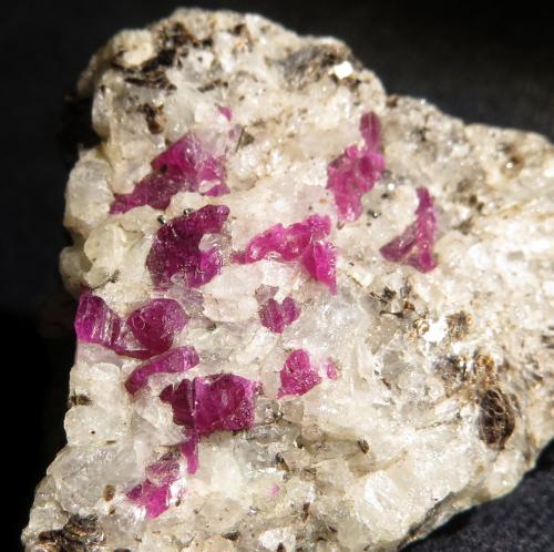 Corundum (Ruby)
Froland, Norway
FoV: 3 x 3 cm (Author: kakov)