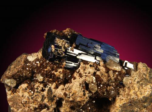 Azurita, cerusita
Tsumcorp mine, Tsumeb, Otjikoto Region, Namibia
cristal de 4.5cm
Detalle del cristalito (Autor: Raul Vancouver)