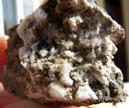 Heulandita<br />De Las Angustias ravine, El Paso, La Palma, Santa Cruz de Tenerife Province, Canary Islands, Spain<br />6cm.<br /> (Autor: canada)