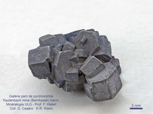 Galena
Kautenbach Mine, Bernkastel, Rhineland-palatinate, Germany
23 mm
galena pseudomorph of pyromorphite. (Author: Roger Warin)